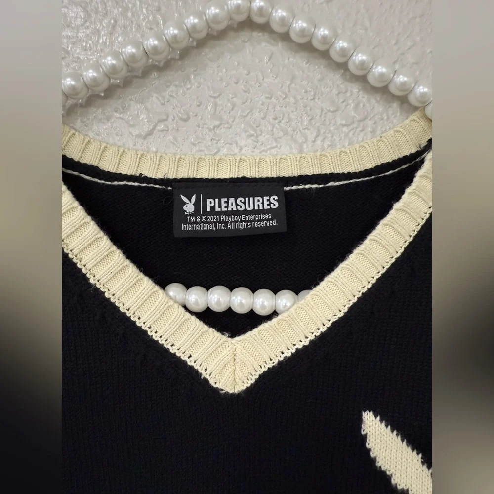 PLEASURES x Playboy Sweater Vest Vintage V-Neck Sleeveless Logo Pullover Sz L